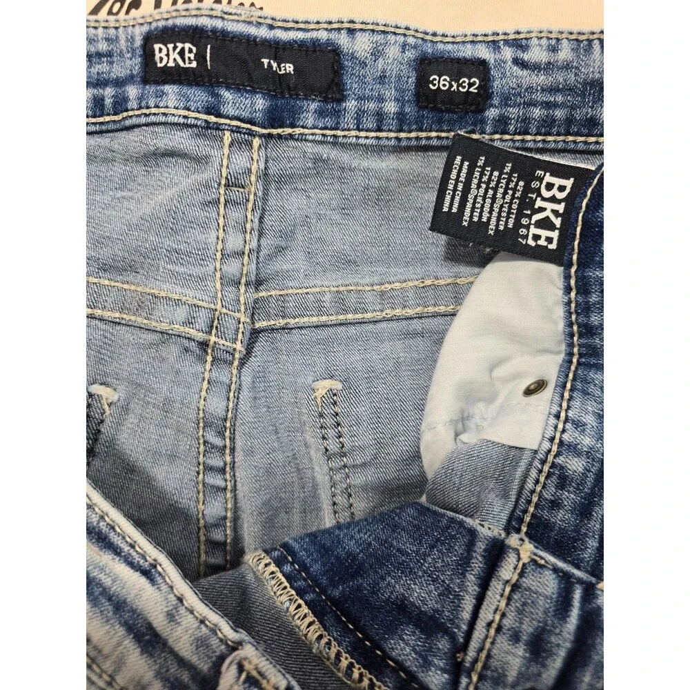 BKE Tyler Jeans 36x32 Light Wash Straight Fit Denim Thick Stitch Whiskered BE